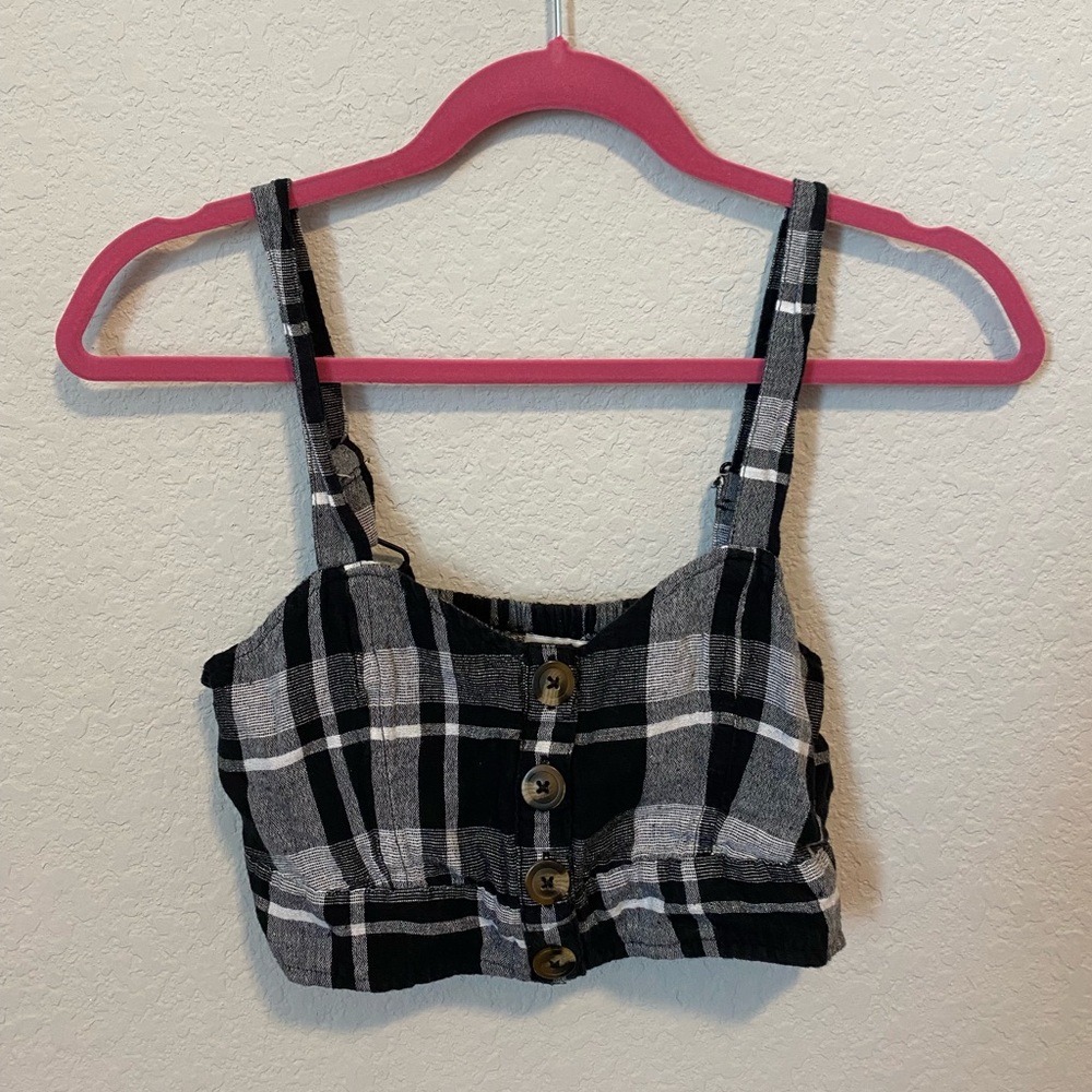 *Barely Worn* American Eagle crop top.